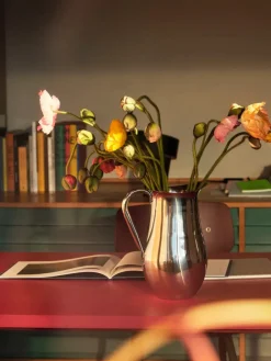 Indian Steel Pitcher fra Hay