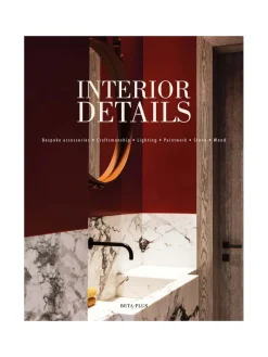 Interior Details fra New Mags