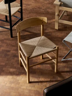 J39 Folkestolen, lys olieret eg af Børge Mogensen