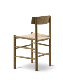 J39 Folkestolen, lys olieret eg af Børge Mogensen