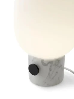 JWDA Bordlampe, hvid marmor fra Audo Copenhagen