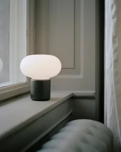 Karl-Johan portable bordlampe, Forest Green fra New Works