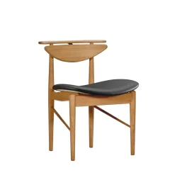 Karmstolen, eg olie af Finn Juhl