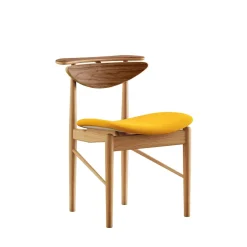 Karmstolen, eg olie/valnød af Finn Juhl