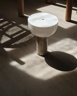 Kizu Portable, White Marble fra New Works