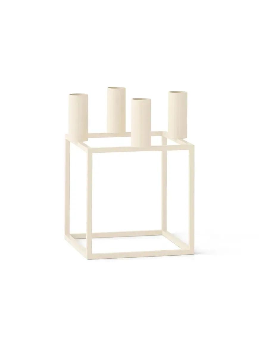 Kubus 4 Lysestage, bruneret kobber fra Audo Copenhagen