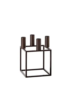 Kubus 4 Lysestage, bruneret kobber fra Audo Copenhagen