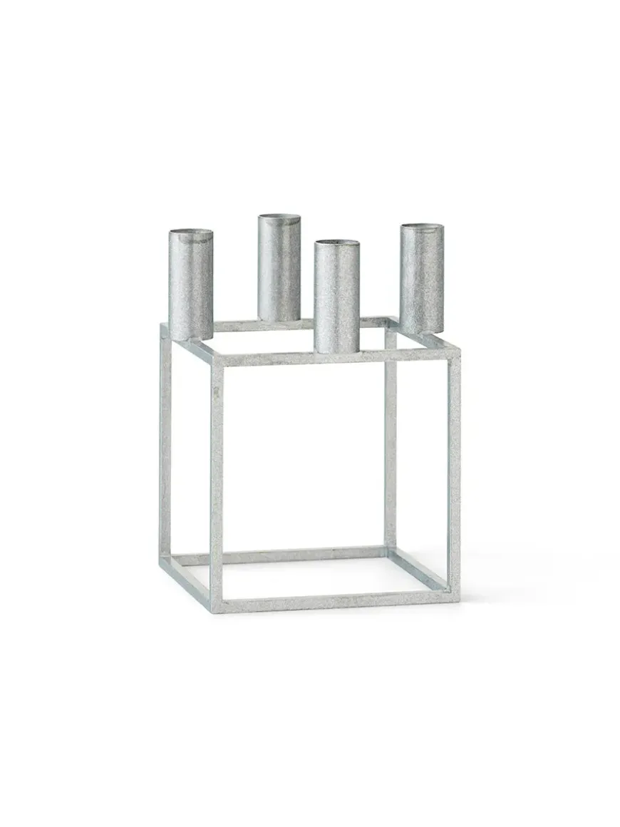 Kubus 4 Lysestage, sort fra Audo Copenhagen