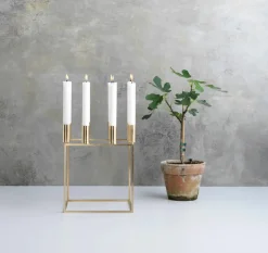 Kubus 8 Lysestage, sort fra Audo Copenhagen