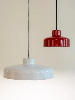 Lacquer pendant small, red fra Nine