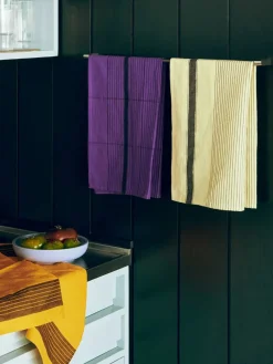 Linear Tea Towel fra Hay