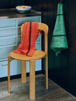 Linear Tea Towel fra Hay