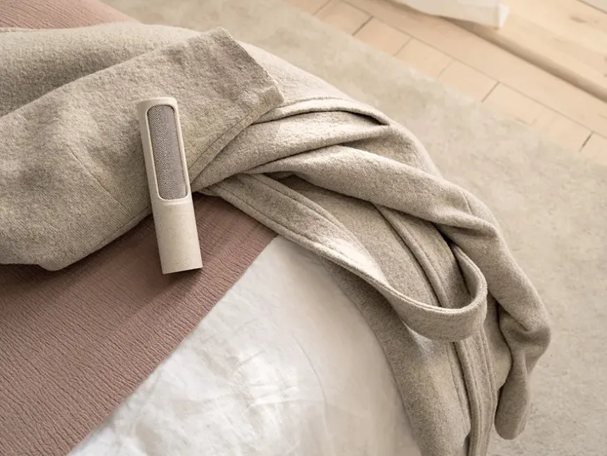 Lint Brush, Dark Grey fra Steamery Stockholm