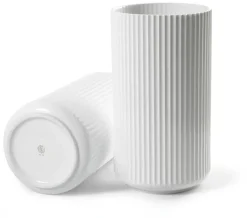 Lyngbyvasen i mørk grøn, H31 cm fra Lyngby Porcelæn