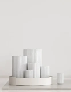 Lyngbyvasen i rød, H15,5 cm fra Lyngby Porcelæn