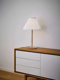 Model 328 Bordlampe, eg fra Le Klint