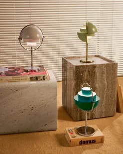 Multi-Lite Portable Bordlampe, messing/sort fra GUBI