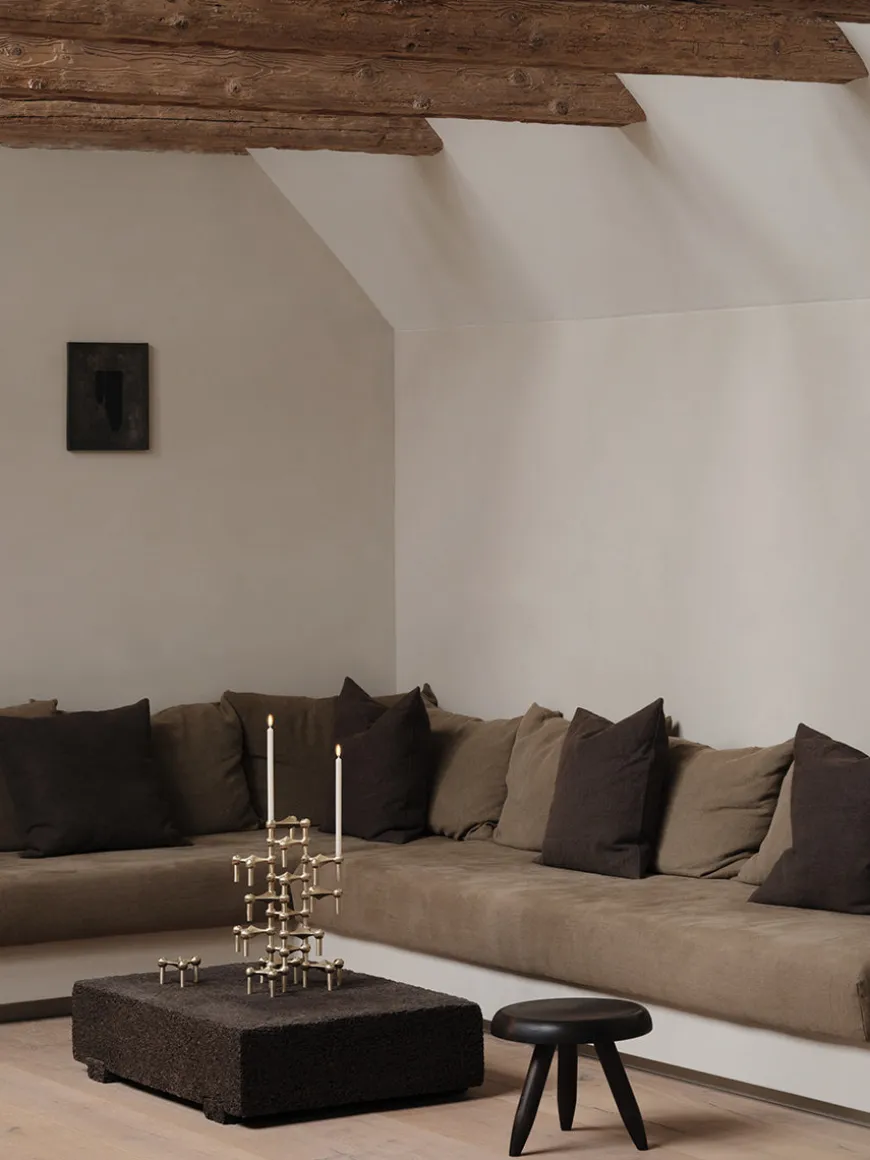 Nagel Lysestage, børstet messing fra STOFF Nagel