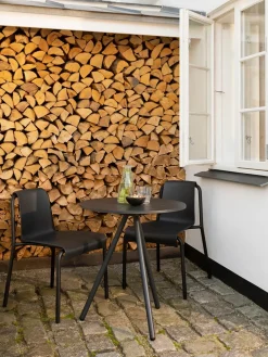 Nami Spisestol m/armlæn fra Houe