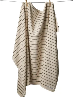 Naram towel - Camel & Ultramarine blue fra Bongusta