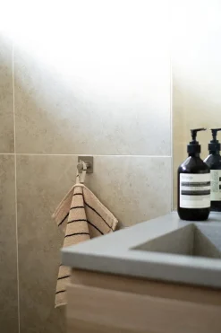 Naram towel - Silver Sage fra Bongusta