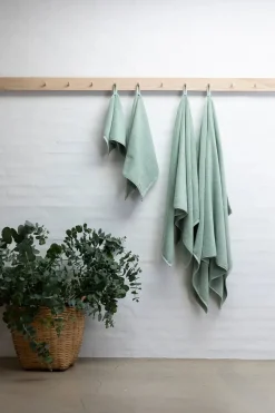 Naram towel - Silver Sage fra Bongusta