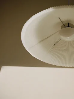 Nebra Pendant Lamp Small fra New Works