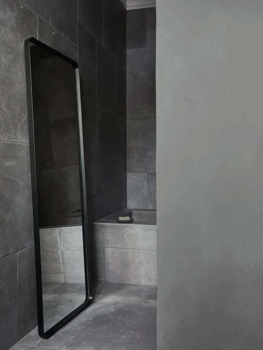 Norm Floor Mirror fra Audo Copenhagen