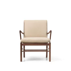 OW149 Colonial lænestol, valnød olie, Terra-læder af Ole Wanscher