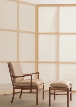 OW149F Fodskammel til Colonial lænestol, eg olie, Terra-læder af Ole Wanscher