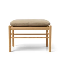 OW149F Fodskammel til Colonial lænestol, eg olie, Terra-læder af Ole Wanscher