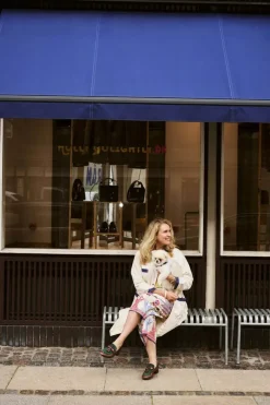 Palissade Bench, iron red fra Hay