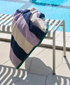 Palissade Bench, iron red fra Hay