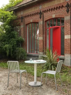 Palissade Chair, iron red fra Hay