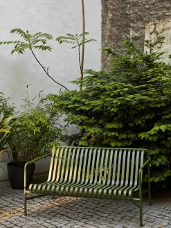 Palissade Dining Bench, sky grey fra Hay