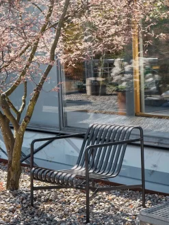 Palissade Lounge Chair Low, antracit fra Hay