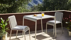 Palissade Table 90x82, olive fra Hay