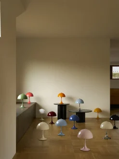 Panthella 250 Portable V3 Bordlampe fra Louis Poulsen