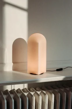 Parade table lamp 320 fra Hay