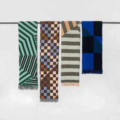 Patch Plaid, blue/green/navy fra raawii