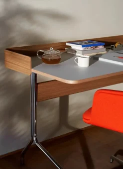 Pavilion Skrivebord AV17 fra &Tradition