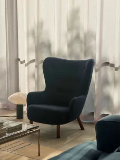 Petra VB3 Chair, karakorum 003/oak fra &Tradition