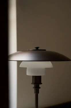 PH 3/2 Bordlampe, Aged Brass fra Louis Poulsen