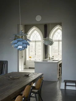 PH Artichoke Dusty Blue/Brass fra Louis Poulsen