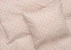 Pleasantly Sengetøj, hvid fra Juna