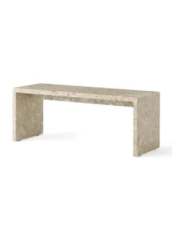 Plinth Bridge, Grey Kendzo marble fra Audo Copenhagen