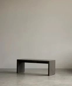 Plinth Bridge, White carrara marble fra Audo Copenhagen