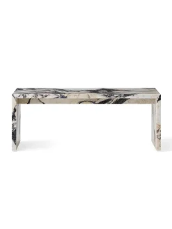 Plinth Bridge, White carrara marble fra Audo Copenhagen