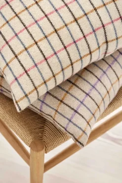 R36 Søndergade Pude, lilla hestedækken fra FDB Møbler