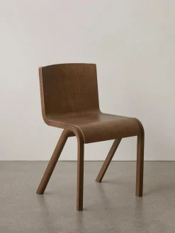 Ready Dining Chair, dark stained oak fra Audo Copenhagen